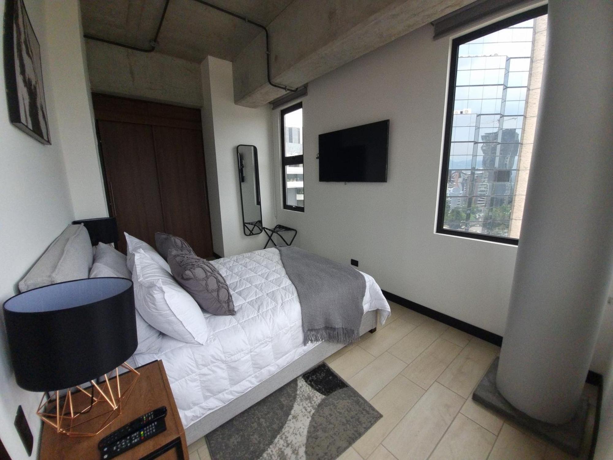 Apartamento 2 Habitaciones, Edificio Eon, Zona 10, Turin Guatemala City ภายนอก รูปภาพ